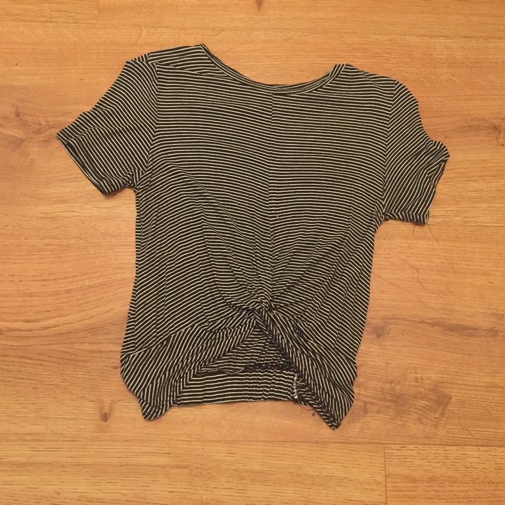 Heart & Hips 'Short Sleeve' Crop Top T-Shirt